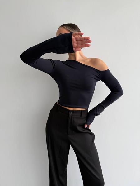 Топ Arina (42-48) 5135 black (деми)