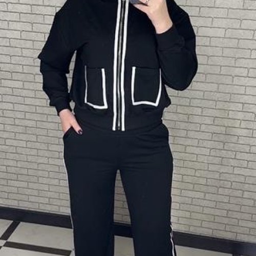 Костюм спорт Valentina (42-52) 031 black (деми) Valentina 031 black