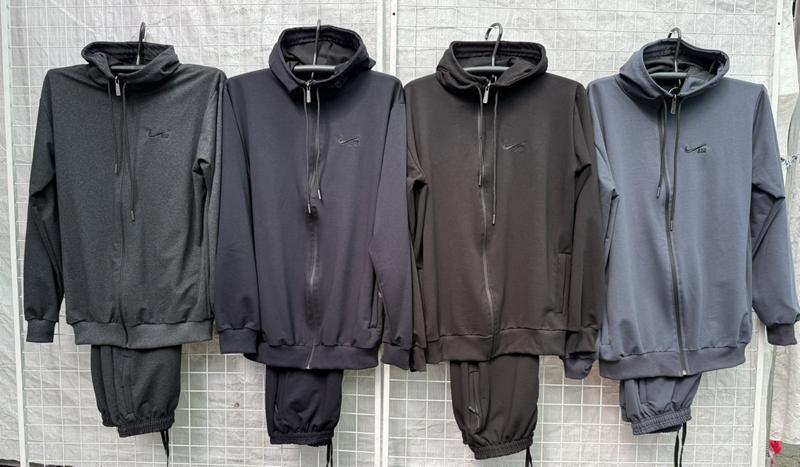 Костюм спорт Essa (48-56) E124 black (деми)