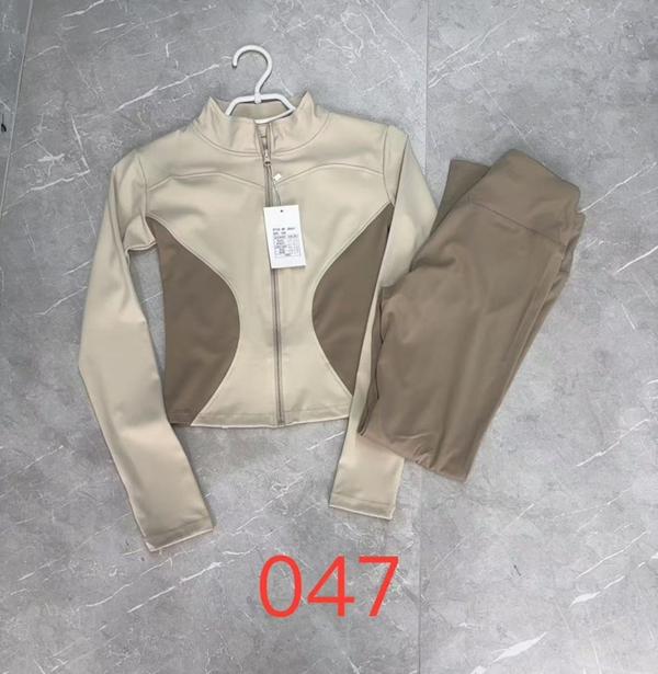 Костюм спорт NewJeans (S-2XL) 047 beige (деми)