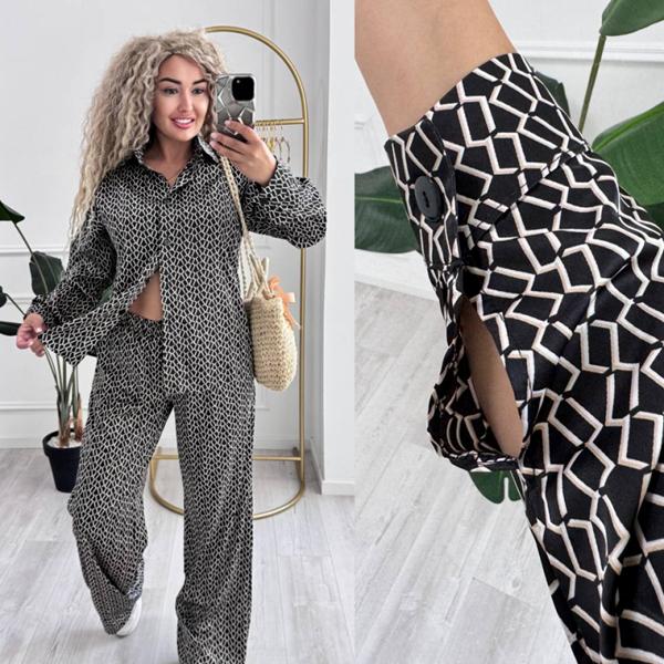 Костюм Sofi Cor (42-52) 9060 black (деми)