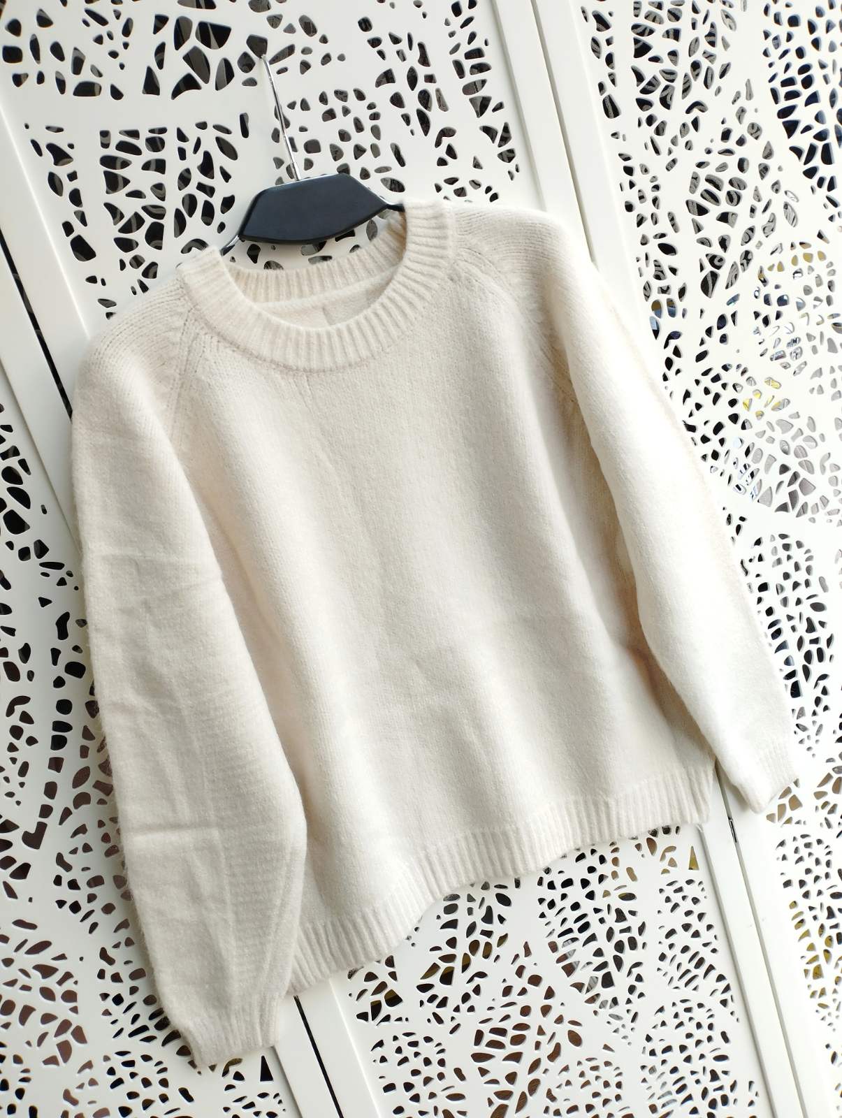 Свитер Lora (42-46) LR947 l.beige (зима)