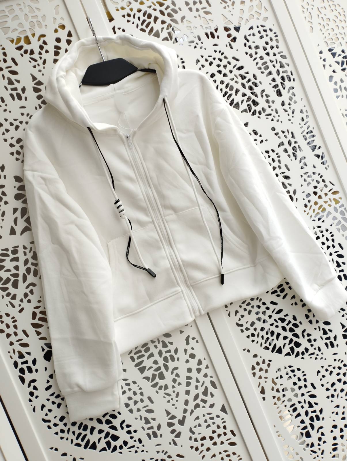 Кофта спорт Lora (42-46) LR962 white (деми)