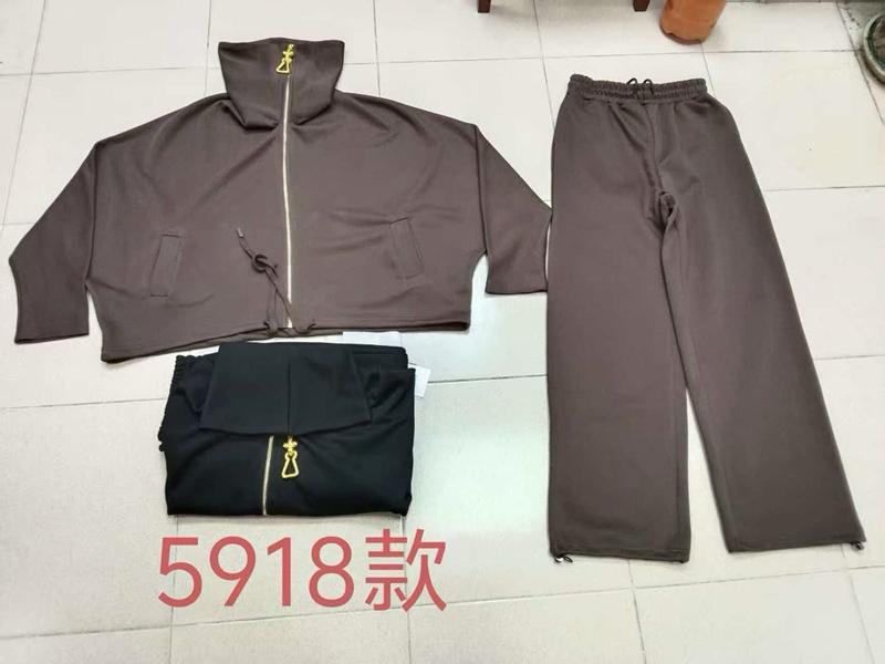 Костюм спорт DIVO (one size) 5918 brown (деми)