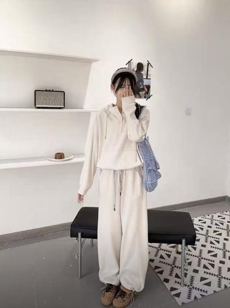 Костюм спорт DIVO (L-XL) DV20 l.beige (деми)