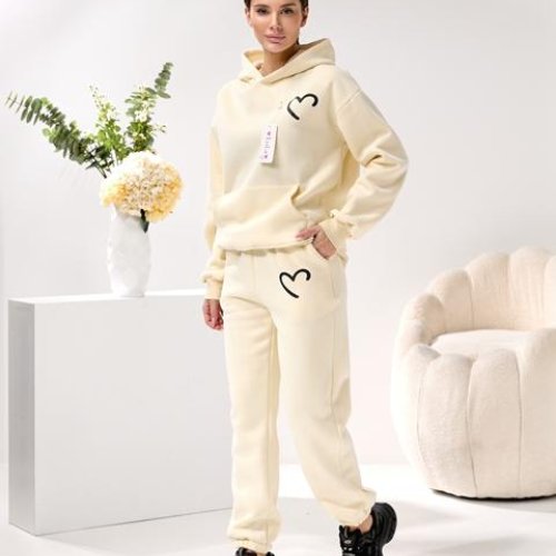 Костюм спорт Lola (M-XL) 5225 l.beige (зима) Lola 5225 l.beige