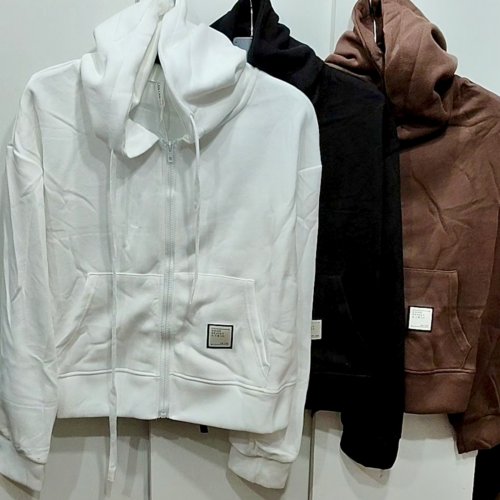 Кофта спорт Lora (42-46) 335 brown (деми) Lora 335 brown