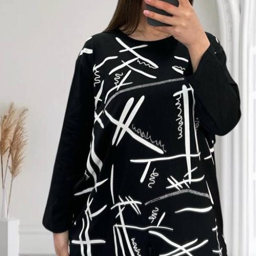 Свитер Elena&Vika (52-56) 27077 black (деми) Elena&Vika 27077 black