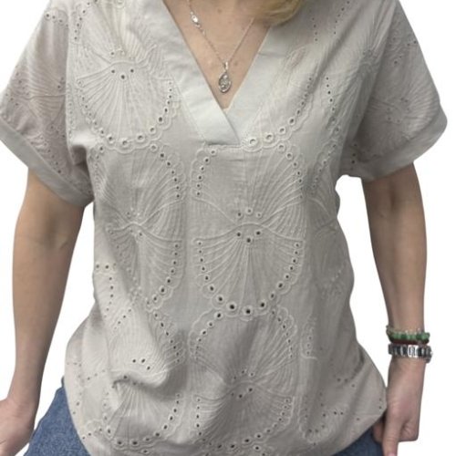 Футболка Elena&Vika (48-54) 26004 l.beige (лето) Elena&Vika 26004 l.beige