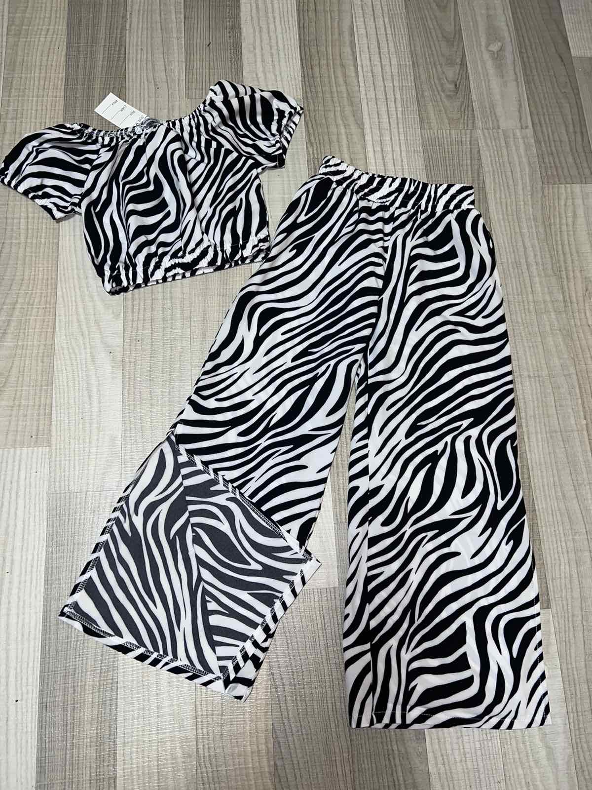 Костюм Ariamo (128-152) A2 white (лето)