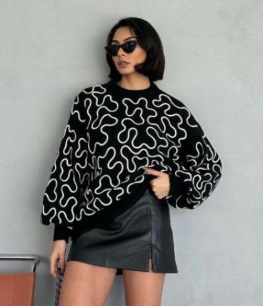 Свитер Lora (one size) LR708 black (деми)