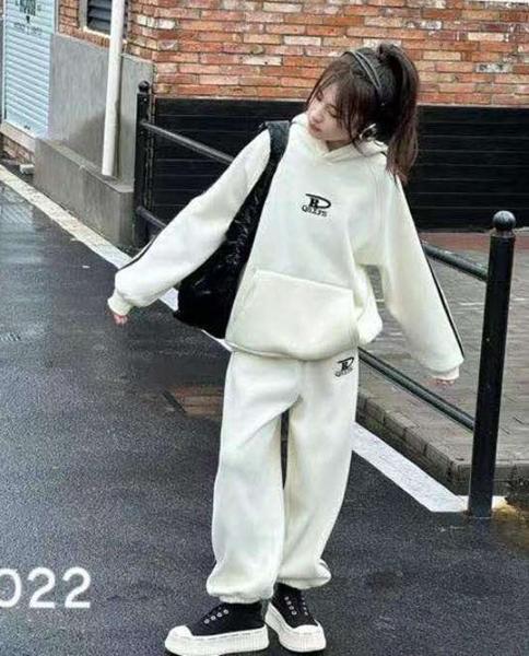 Костюм спорт Delfinka (130-170) 5022 white (зима)