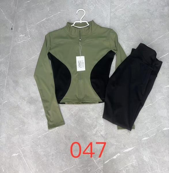 Костюм спорт NewJeans (S-XL) 047 olive (деми)