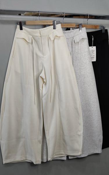 Штаны Nefertiti (M-L) 2615 beige (деми)