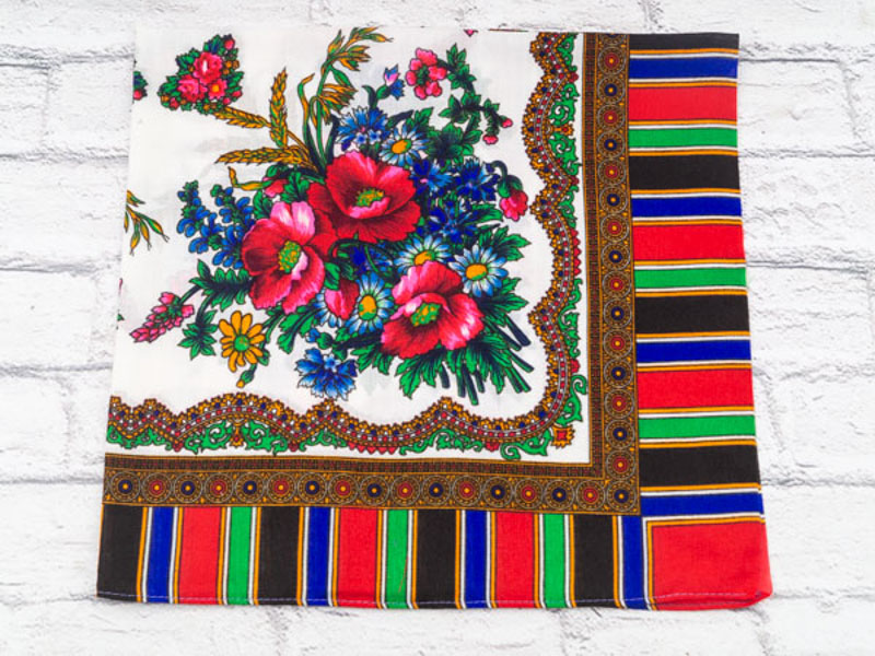 Платок Shawls (76*76) P181 white (деми)