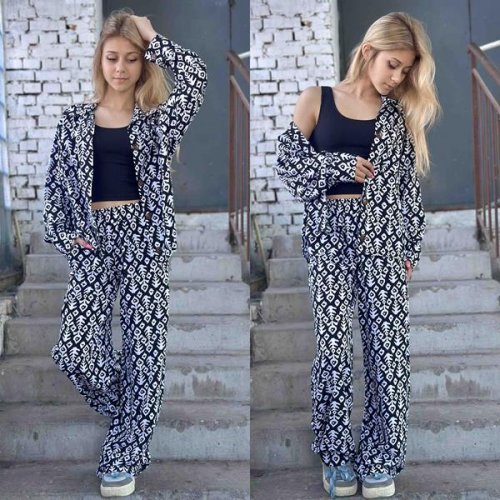 Костюм Karolina (34-42) KR109 black (деми) Karolina KR109 black