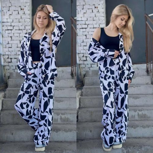 Костюм Karolina (34-42) KR180 l.blue (деми) Karolina KR180 l.blue