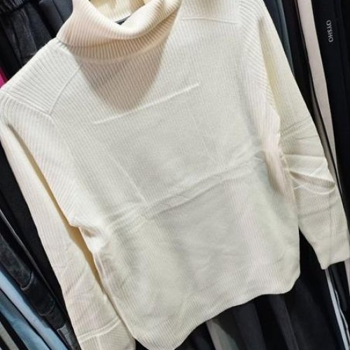 Свитер Lora (42-46) LR800 l.beige (зима) Lora LR800 l.beige