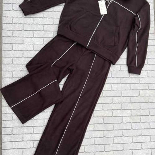 Костюм спорт Valentina (42-52) 106 brown (зима) Valentina 106 brown