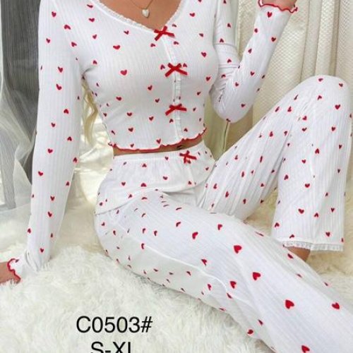 Пижама Brilliant (42-48) C0503 white-red (деми) Brilliant C0503 white-red