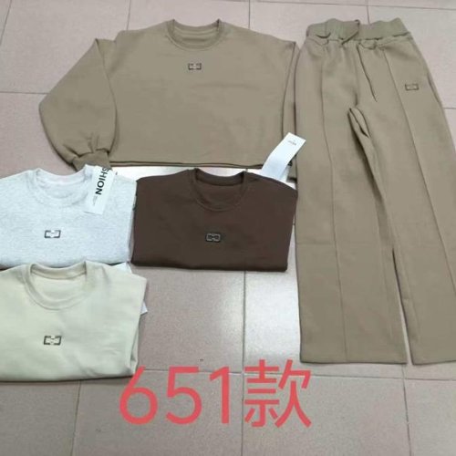 Костюм спорт DIVO (M-L) 651 l.beige (деми) DIVO 651 l.beige