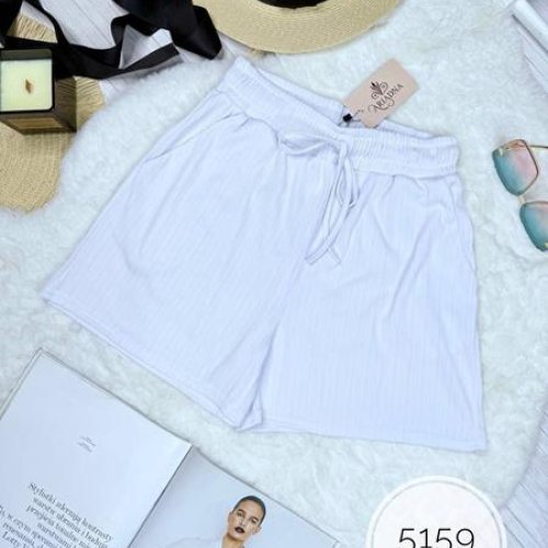 Шорты Arina (42-48) 5159 white (лето) Arina 5159 white