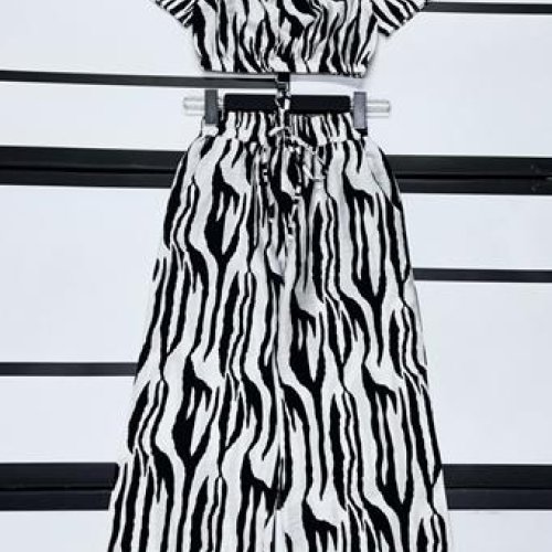 Костюм Kosmy (134-158) 573 white-black (деми) Kosmy 573 white-black