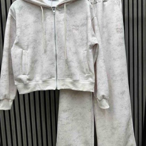 Костюм спорт Nefertiti (S-L) NF125 l.beige (деми) Nefertiti NF125 l.beige