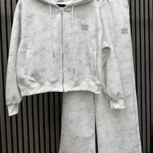 Костюм спорт Nefertiti (S-L) NF128 white (деми) Nefertiti NF128 white