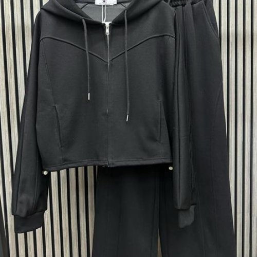 Костюм спорт Nefertiti (S-L) NF130 black (деми) Nefertiti NF130 black