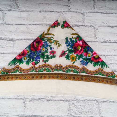 Платок Shawls (76*76) P169 white люрикс (деми) Shawls P169 white люрикс