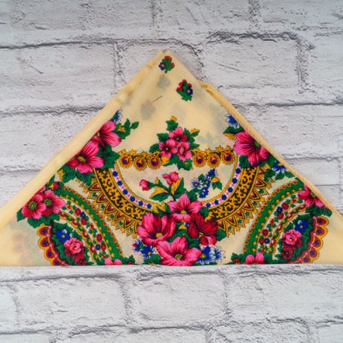 Платок Shawls (76*76) P175 beige (деми) Shawls P175 beige