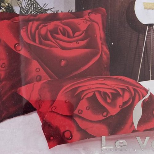 Наволочки Tac Le Vele Mays (70*70) TL02 red (деми) Tac Le Vele Mays TL02 red